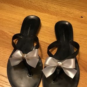 Chinese laundry flip flops